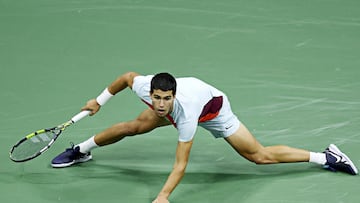 Former tennis player Guido Monaco believes that the Spaniard should simplify his movements to avoid injuries and fatigue.