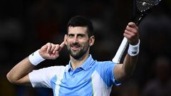 Novak Djokovic celebra la victoria contra Andrey Rublev en el Paris ATP Masters 1.000