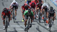 Peter Sagan supera a Greg Van Avermaet y Nathan Haas en la cuarta etapa del Tour de California 2015 con final en el circuito de Laguna Seca.