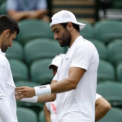 El embrollo COVID genera debate en Wimbledon