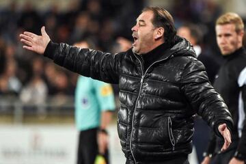 Angers' French coach Stephane Moulin makes his point during the Ligue 1 match against Strasbourg.