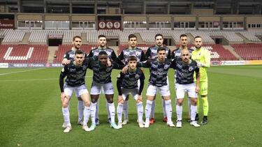 El Racing libra a ¨²ltima hora