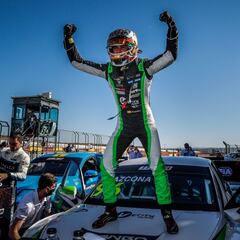 Mikel Azcona: "Mi objetivo es ser campeón del mundo de Turismos"