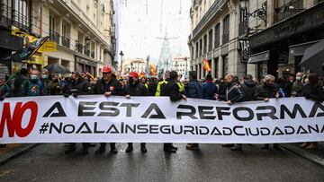 &iquest;Por qu&eacute; protestan los polic&iacute;as y guardias civiles y cu&aacute;les son sus reclamaciones?