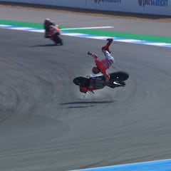 Tremenda caída de Lorenzo a 150 que queda en un susto