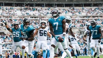 An impressive display from Cam Little helps the Jaguars kick off the new season with a win over the Panthers at EverBank Stadium.