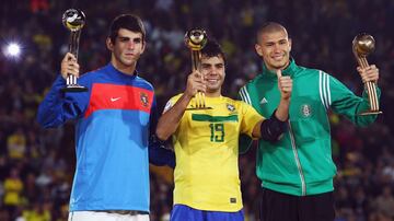 ‘El Chatón’ demostró su calidad en el Mundial Sub-20 de Colombia 2011, cuando el Tri logró el histórico tercer lugar. Su liderazgo y su capacidad de recuperación fueron cualidades que le llevaron a conseguir el Balón de Bronce. Actualmente juega en el Omonia Nicosia del fútbol de Chipre