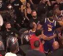 El escándalo que remece a la NBA: dos estrellas de los Lakers pelean en pleno partido