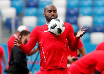 Hizo historia al marcar el primer gol de Panamá en el Mundial. El defensor de 37 años anunció que se retiraba de la selección después de la justa.