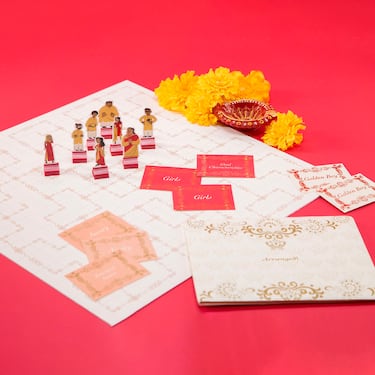 Una mujer busca desmitificar los matrimonios concertados y rompe esquemas creando un extraño juego de mesa