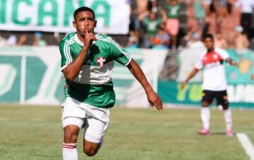 Gabriel Jesús ya irrumpió en el primer equipo de Palmeiras con sólo 19 años. 