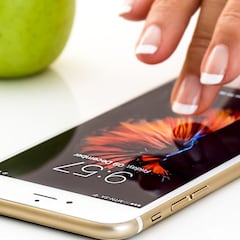 El 'ningufoneo': la mala costumbre que quizá tú practicas con el móvil