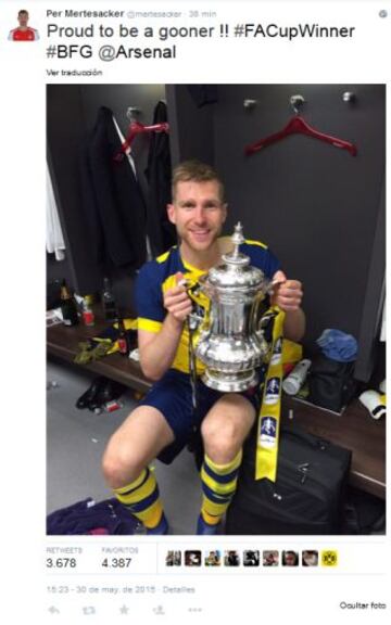 Alexis y Arsenal celebraron en las redes