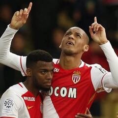 Fabinho, alternativa a Vrsaljko