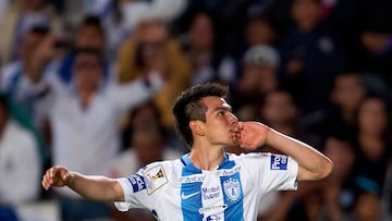 Action photo during the match Pachuca (MEX) vs FC Dallas (USA), corresponding to second leg match of Semi Final Tournament CONCACAF Champions League 2016-2017 at Hidalgo Stadium.
Foto de accion durante el partido Pachuca (MEX) vs FC Dallas (USA), correspondiente al partido de vuelta de semifinal de la Liga de Campeones CONCACAF 2016-2017 en el Estadio Hidalgo, en la foto: Gol Hirving Lozano Pachuca
04/04/2017/MEXSPORT/Osvaldo Aguilar