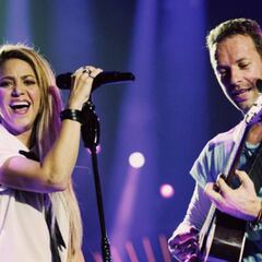Shakira y Chris Martin brillan cantando sus hits a dúo