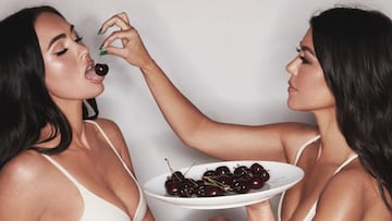 Kourtney Kardashian y Megan Fox para SKIMS vía Instagram (@kourtneykardash).