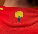 El motivo por el que la nueva camiseta de España tiene una flor amarilla en la espalda