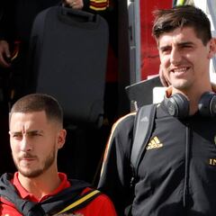 Courtois: "Sería muy bueno que Hazard viniera al Real Madrid"