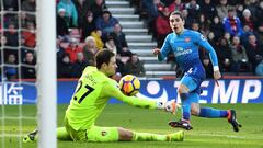 Bournemouth 2-1 Arsenal: El cuadro 'Gunner' cae sin Alexis