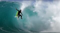 Un surfista sufriendo un wipeout en Snapper Rocks (Gold Coast, Australia).