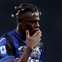 Duván Zapata suma minutos en derrota frente a Napoli