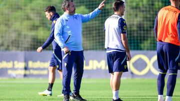 04/01/23 CADIZ CF ENTRENAMIENTO SEMANAL SERGIO GONZALEZ