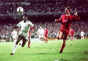 Laurie Cunningham estuvo en el Real Madrid entre 1979 y 1983. Despu¨¦s de eso milit¨® en el Sporting de Gij¨®n de 1983 a 1984, Olympique de Marsella en 1984 y 1985 y en el Rayo Vallecano en 1986-1987 y en una etapa posterior en 1988-1989. En el Charleroi belga jug¨® en 1987.