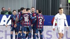 Escobar y Portillo sacan al Huesca del descenso