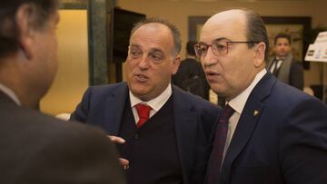 José Castro, con Tebas.