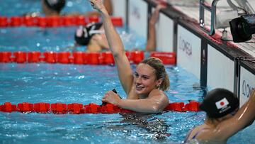 McIntosh y Popovici suben al trono, del que Titmus se resbala