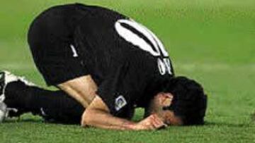 <B>CASTIGADO.</B> Figo sufrió el rigor de la defensa realista y su imagen es la de un Madrid rendido.