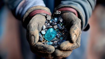 Hallan en Chile un mineral que podría transformarlo en segundo productor a nivel mundial: la carrera por el oro azul empezó