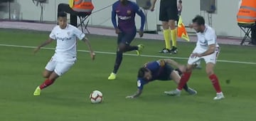 Messi, en una mala caída en la primera parte del encuentro, se lesionó el brazo derecho y tuvo que ser sustituido. 