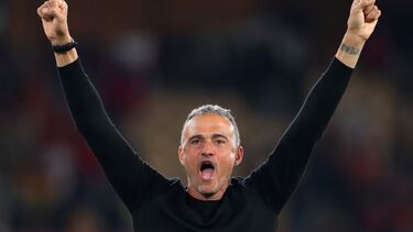 SEVILLE, SPAIN - NOVEMBER 14: Luis Enrique, Head Coach of Spain celebrates after victory in the 2022 FIFA World Cup Qualifier match between Spain and Sweden at Estadio de La Cartuja on November 14, 2021 in Seville, . (Photo by Fran Santiago/Getty Images)