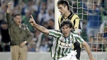 <b>HOMBRE CLAVE. </b>Pavone firmó la remontada del Betis con dos goles en la segunda parte.