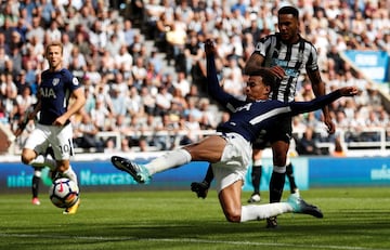 El conjunto de Pochettino amarga la vuelta del Newcastle de Rafa Benítez a la máxima categoría inglesa y se llevó los tres puntos en Saint James Park.

Goles: Newcastle United | Tottenham Hotspur (Alli y Ben Davies)