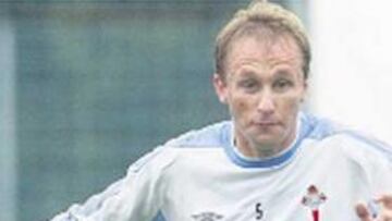 <b>ESPERA. </b>El brasileño no podrá jugar aún partidos oficiales.