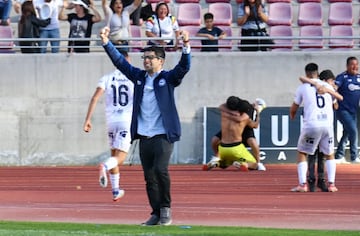 Martínez en el festejo tras el ascenso. 