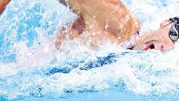 <b>¿SERÁ SUFICIENTE? </b>Con esta fiereza se batió Michael Phelps para arrollar a Hackett en el 200 libre. ¿Será suficiente ante la fuerza salvaje de Roland Schoeman y Ryk Neethling?