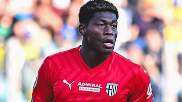 Zion Suzuki, el heredero nipón de Buffon