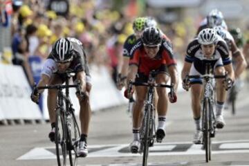 Fabian Cancellara y Tejay Van Garderen entrando en meta. 