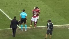 ¡Alta tensión! Los hinchas de Flamengo reciben a Vidal con pifias