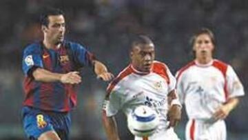 <b>DE BLANCO. </b>Julio Baptista regresará esta temporada al Camp Nou, pero para jugar con el Real Madrid.
