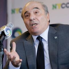 Commisso, contra todos: Mendes, Vlahovic, la Juventus...