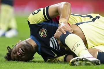 Clausura 2019 | Lesión en el brazo

Apertura 2019 | Lesión de rodilla

Guardianes 2020 | Ruptura parcial del ligamento cruzado anterior y lesion parcial del ligamento colateral medial.
