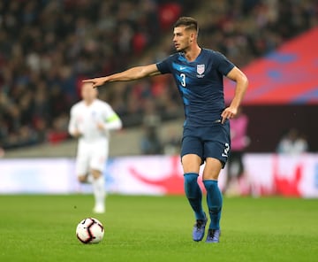 Central de gran envergadura e internacional con Estados Unidos. El defensa busca adaptarse al f¨²tbol ingl¨¦s en el Reading de la Championship.
