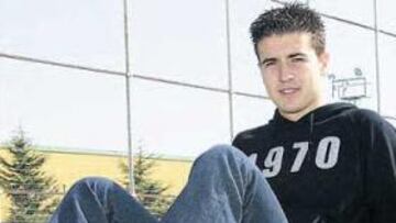 <b>EL ATLÉTICO PODRÁ RECOMPRARLO POR SIETE MILLONES</b>. El Atlético de Madrid, por expreso deseo del jugador, dispondrá de una opción de recompra sobre Gabi a partir de la temporada 2009-10, establecida en siete millones de euros.