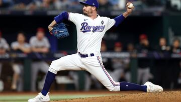 Andrew Heaney #44 of the Texas Rangers pitches