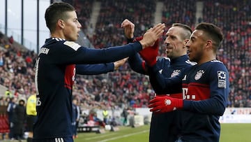Mainz (Germany), 03/02/2018.- (L-R) Bayern's James Rodriguez celebrates with his teammates Franck Ribery and Corentin Tolisso after scoring the 2-0 lead during the German Bundesliga soccer match between 1. FSV Mainz 05 and FC Bayern Munich in Mainz,